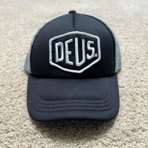 Deus Customs Trucker Hat